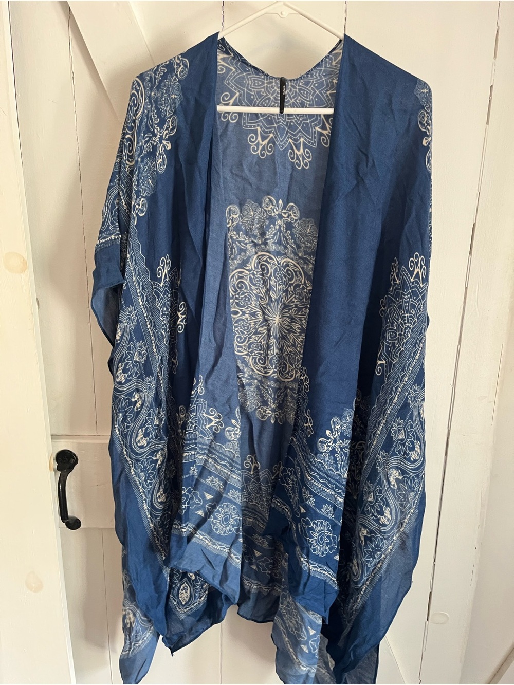 SALE 3/$20 Blue Printed Women’s Kimono - Picture 1 of 4